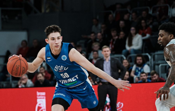 Українці за кордоном: Ковляр, Мішула, Соколенко