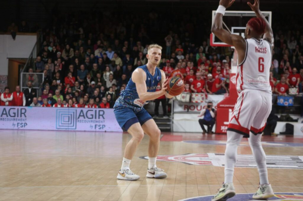 Богдан Близнюк перейшов до &ldquo;Шоле&rdquo;, який вибив &ldquo;Будівельник&rdquo; з Кубку Європи ФІБА