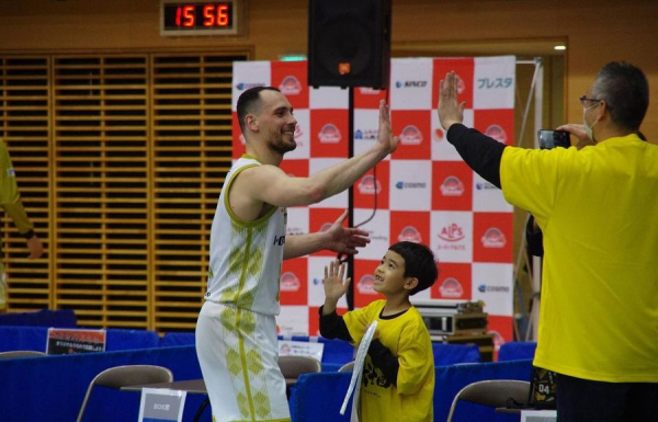 Українці за кордоном: Бояркін, Антіпов, Чумаков, Фролов, Пашкевич, Кожем&rsquo;якін, Тітов