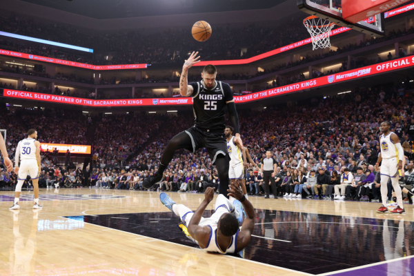 Лень зіграв 8 хвилин в третій грі серії плей-оф НБА проти &ldquo;Голден Стейт&rdquo;