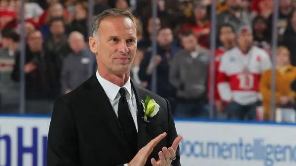 Домінік Гашек: Українські хокеїсти воюють та гинуть на фронті. Чемпіонат світу може проходити завдяки цим героям