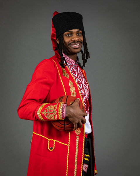 Прометей провів фотосесію команди у козацьких костюмах (фото)