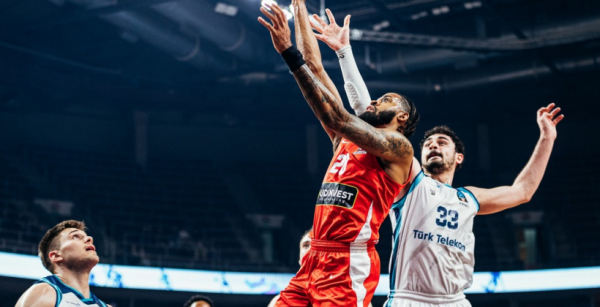 Стефенс увійшов до символічної команди Єврокубка