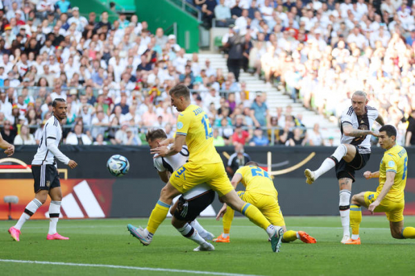 Україна та Німеччина розписали результативну нічию в ювілейному матчі бундестім