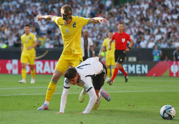 Україна та Німеччина розписали результативну нічию в ювілейному матчі бундестім