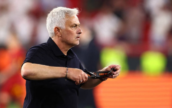 Я виграв п'ять фіналів, а цей програв - Моурінью