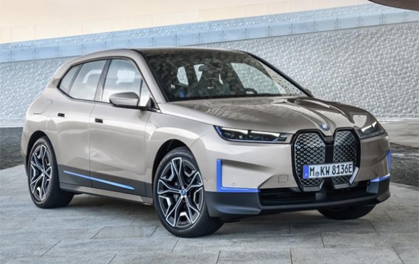 BMW представила авто зі зникаючими подряпинами