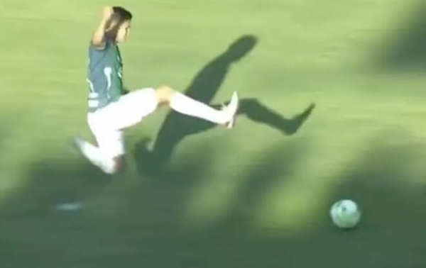 У Гондурасі гравець одним підкатом завдав двох важких травм опонентам