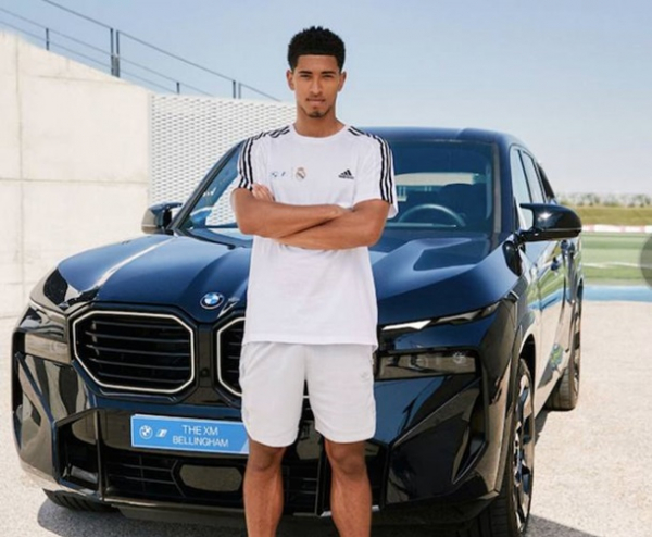 BMW роздав авто гравцям Реала