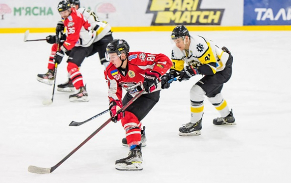 Війна примирила український хокей Війна примирила український хокей