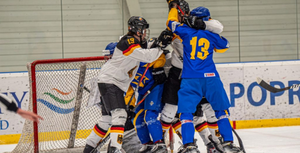 Збірна України U-18 з хокею перемогла Німеччину у феєричному матчі з 11 шайбами Збірна України U-18 з хокею перемогла Німеччину у феєричному матчі з 11 шайбами