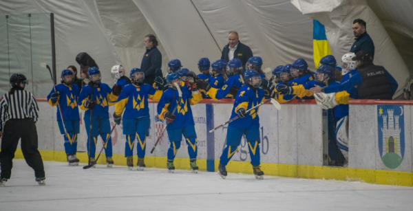 Жіноча збірна України з хокею вирвала в овертаймі вольову перемогу над Сербією на ЧС-2024 у дивізіоні IIIA Жіноча збірна України з хокею вирвала в овертаймі вольову перемогу над Сербією на ЧС-2024 у дивізіоні IIIA