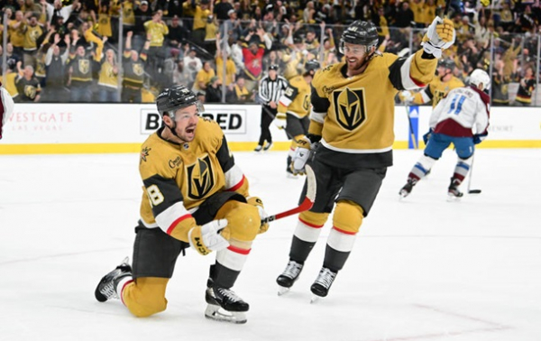 НХЛ: Кароліна перемогла Чикаго, Вегас - Колорадо НХЛ: Кароліна перемогла Чикаго, Вегас - Колорадо