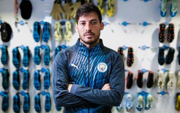 Легендарний іспанський футболіст оголосив про завершення кар'єри