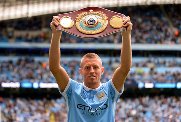 Екс-чемпіон світу з боксу "напав" на Голанна під час матчу АПЛ