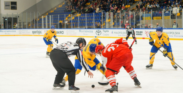 Збірна України з хокею поступилася в овертаймі Польщі у другому контрольному матчі за два дні