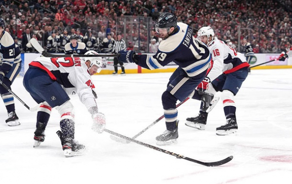 НХЛ: Колумбус розгромив Вашингтон, поразка Рейнджерс від Кароліни