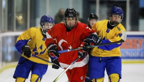 Тренер жіночої збірної України з хокею Аліпов: Ми володіли ініціативою, а Туреччина грала досить жорстко та грубо