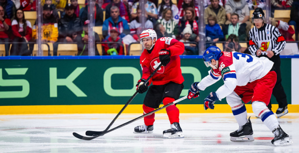 ЧС-2025 з хокею. Перемоги Швеції, США та Фінляндії, Чехія в овертаймі обіграла Швейцарію