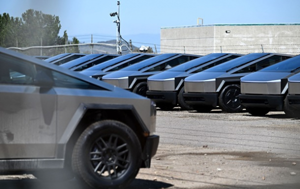 Tesla почала приймати Cybertruck на обмін