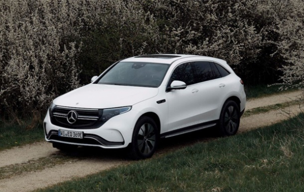 Mercedes відкликає електромобілі через ризик займання батареї