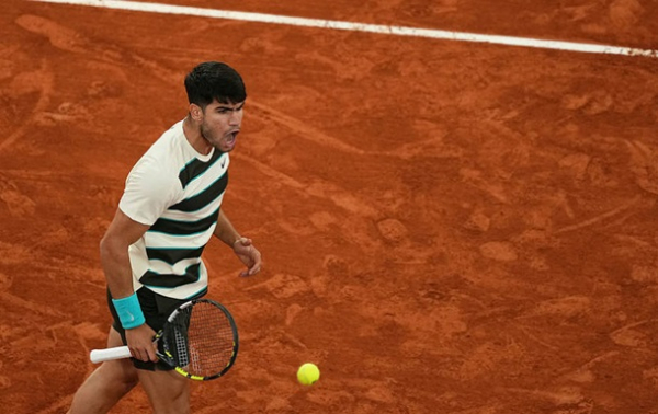 На відмові суперника Карлос Алькарас виходить у фінал Ролан Гаррос