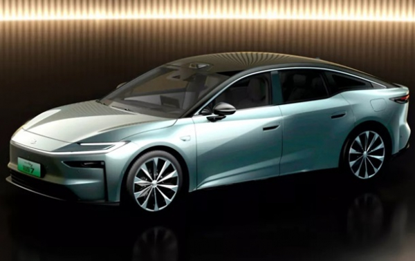 Флагманський електроседан Toyota отримає технології Huawei та Xiaomi