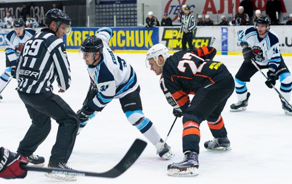 УХЛ: Донбас розгромив Дніпро, Кременчук поступився Маріуполю