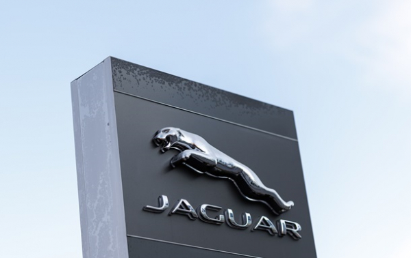 Гендиректор Jaguar Land Rover йде у відставку після 35 років у компанії