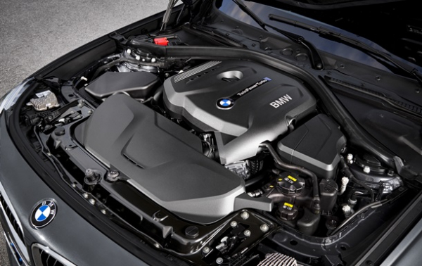 Mercedes розглядає співпрацю з BMW у сфері бензинових двигунів