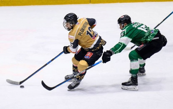 В чемпіонат Словаччини повернувся грати український хокеїст