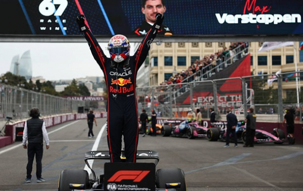 Нагороду Гран-прі Азербайджану дістав Макс Ферстаппен Нагороду Гран-прі Азербайджану дістав Макс Ферстаппен