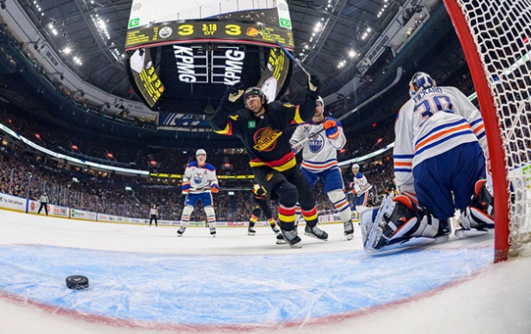 НХЛ: Ванкувер і Калгарі святкують перемоги