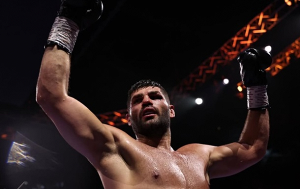 Хргович сенсаційно здолав Ітауму і став чемпіоном світу